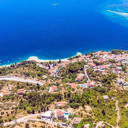 Villa Belvedere With Heated Pool, Billiards, Media Room, Sea Views,10 Pax 奥米什 外观 照片