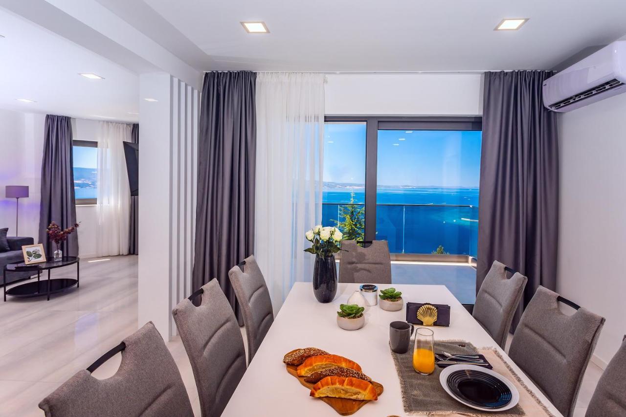 Villa Belvedere With Heated Pool, Billiards, Media Room, Sea Views,10 Pax 奥米什 外观 照片